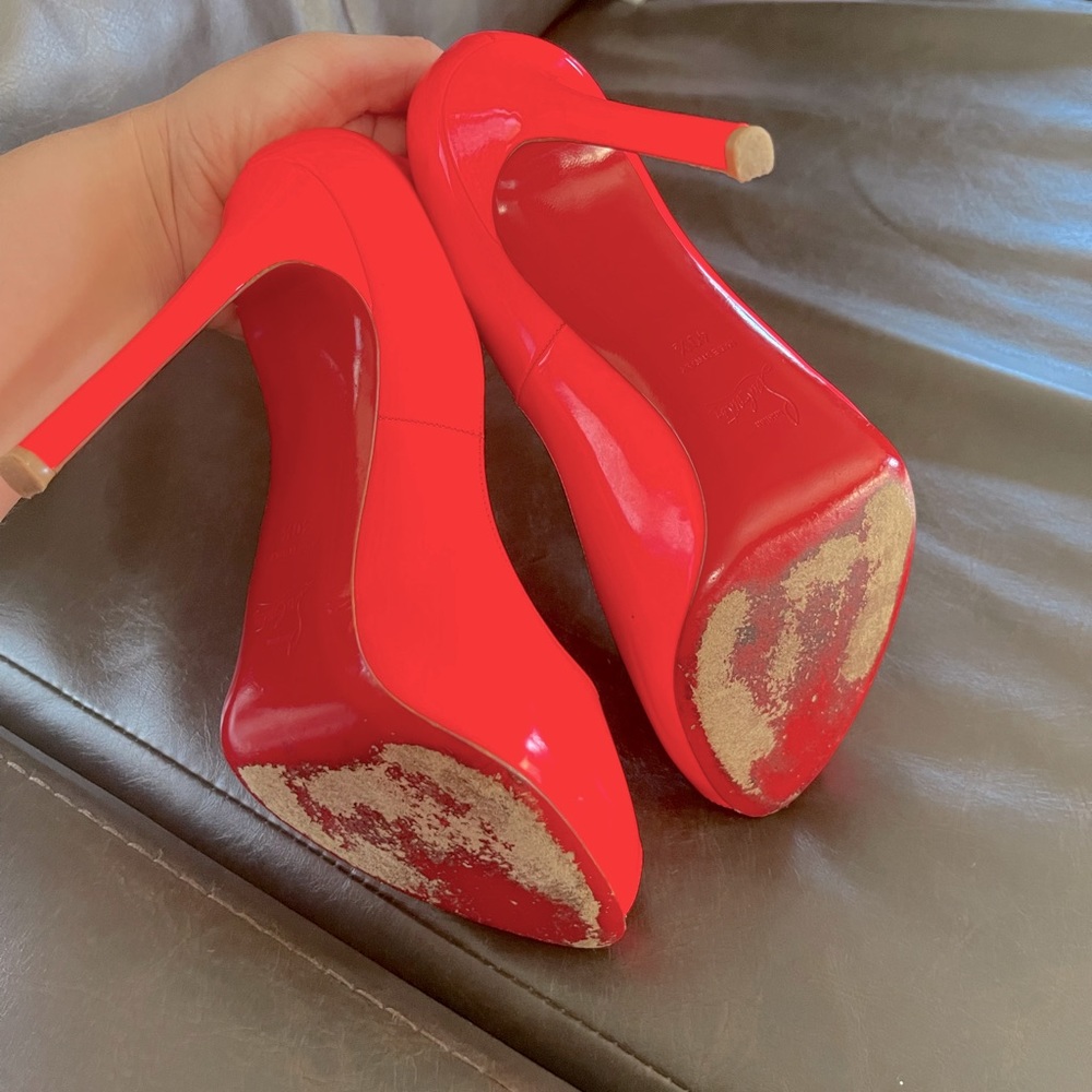 Louboutin size 40.5